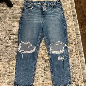 AE Strigid Ripped Mom Jeans